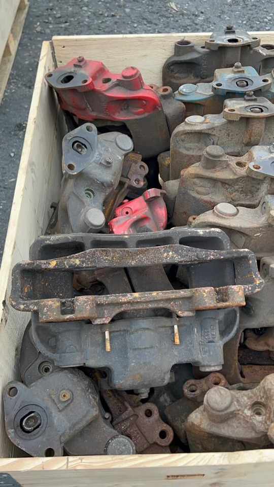 DAF SN7 / SB7 XF CF 105, 95,106 K001479 / SN7138 DAF - Féknyereg - Teherautó: 1 kép. DAF SN7 / SB7 XF CF 105, 95,106 K001479 / SN7138 DAF - Féknyereg - Teherautó: 1 kép.