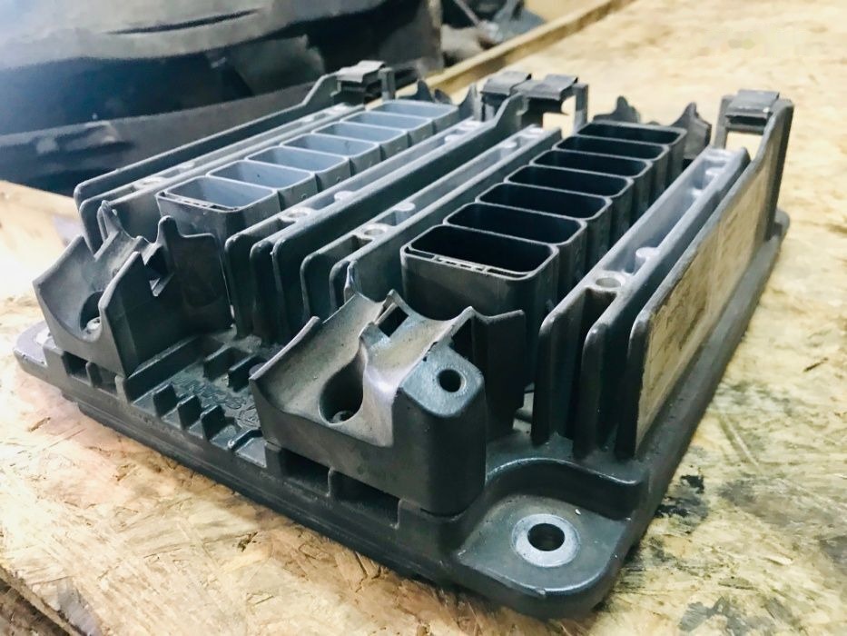 HURT silnika regeneracja DC13 147 Scania - ECU - Teherautó: 1 kép. HURT silnika regeneracja DC13 147 Scania - ECU - Teherautó: 1 kép.