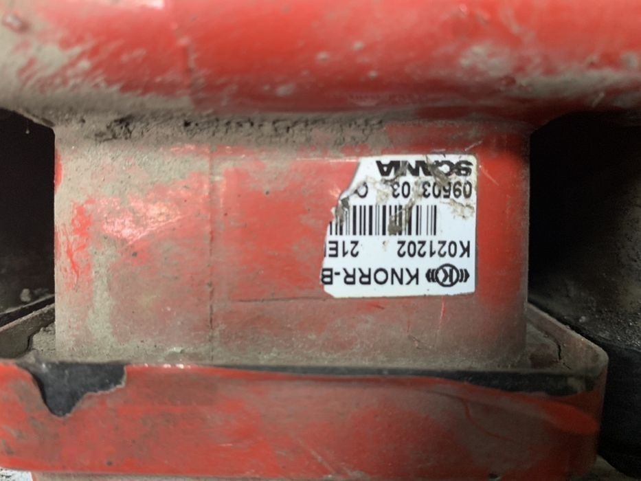 Knorr-Bremse Przód K000085 K000913 Scania Volvo RENAULT MAN K000913 K000085 K000914 - Fékszelep - Teherautó: 3 kép. Knorr-Bremse Przód K000085 K000913 Scania Volvo RENAULT MAN K000913 K000085 K000914 - Fékszelep - Teherautó: 3 kép.