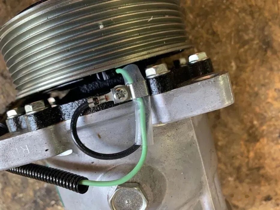 Kompresor Klimatyzacji MAN Sanden 6008 24V NOWY Oryginał Części 51.779707028 MAN - Klímakompresszor - Teherautó: 3 kép. Kompresor Klimatyzacji MAN Sanden 6008 24V NOWY Oryginał Części 51.779707028 MAN - Klímakompresszor - Teherautó: 3 kép.