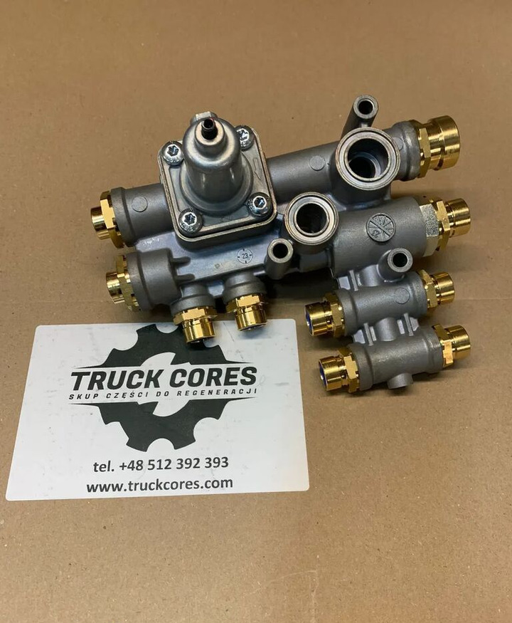 Nowy Zawór Reduktor Ciśnienia PEM WABCO4615130030 4615130030 - Fékszelep - Teherautó: 1 kép. Nowy Zawór Reduktor Ciśnienia PEM WABCO4615130030 4615130030 - Fékszelep - Teherautó: 1 kép.