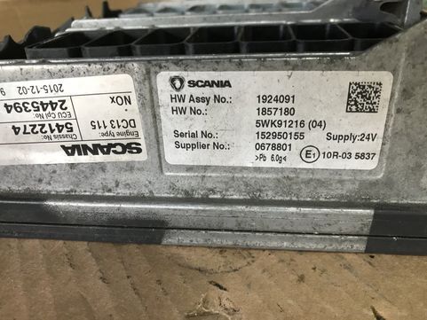 Scania 1924091 Scania truck - ECU - Teherautó: 2 kép. Scania 1924091 Scania truck - ECU - Teherautó: 2 kép.