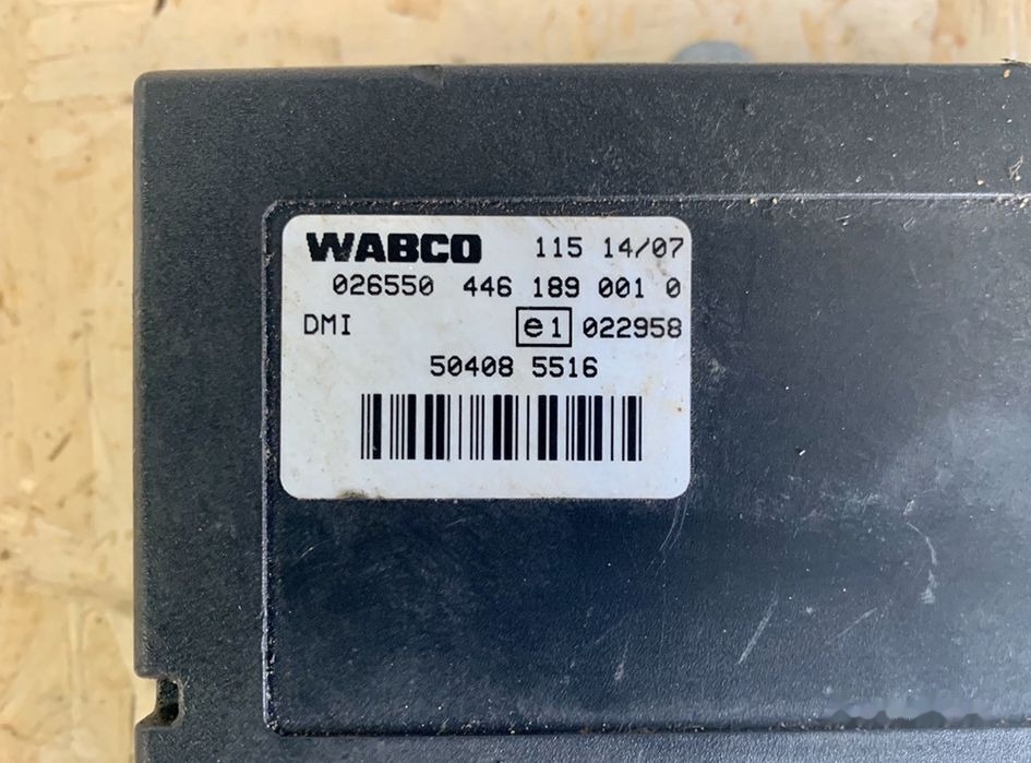 WABCO Sterownik DMI 24V 4461890010 IVECO Eurocargo Stralis - ECU - Teherautó: 2 kép. WABCO Sterownik DMI 24V 4461890010 IVECO Eurocargo Stralis - ECU - Teherautó: 2 kép.