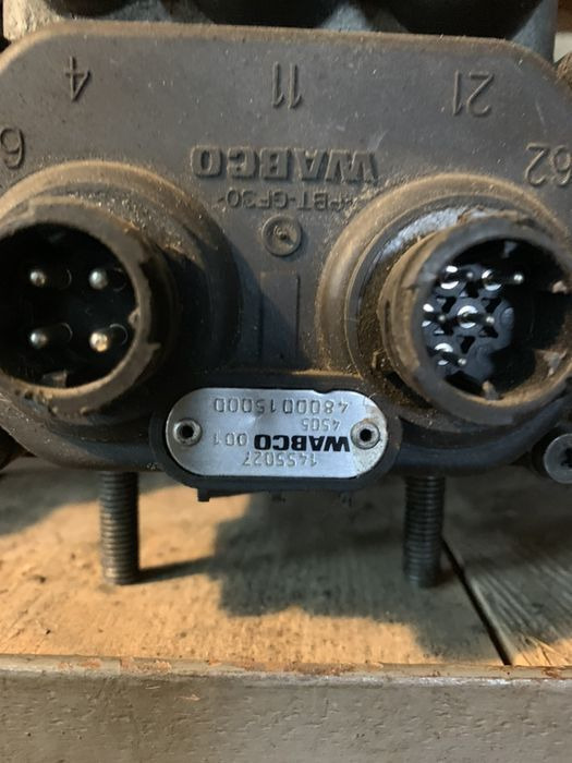 WABCO Zawór główny hamulcowy oryginał h 4800015000 DAF 95xf/cf - Fékhenger - Teherautó: 2 kép. WABCO Zawór główny hamulcowy oryginał h 4800015000 DAF 95xf/cf - Fékhenger - Teherautó: 2 kép.