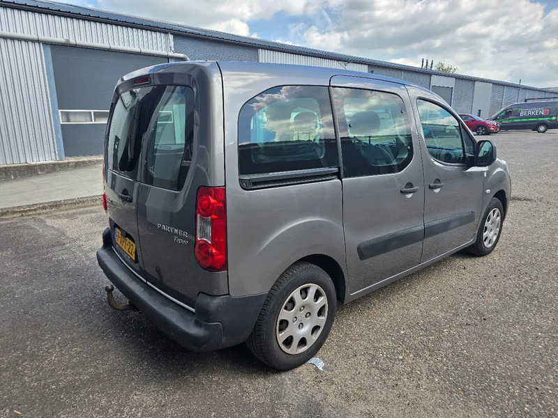 Peugeot Partner 1.6 benzine - Autó: 4 kép. Peugeot Partner 1.6 benzine - Autó: 4 kép.