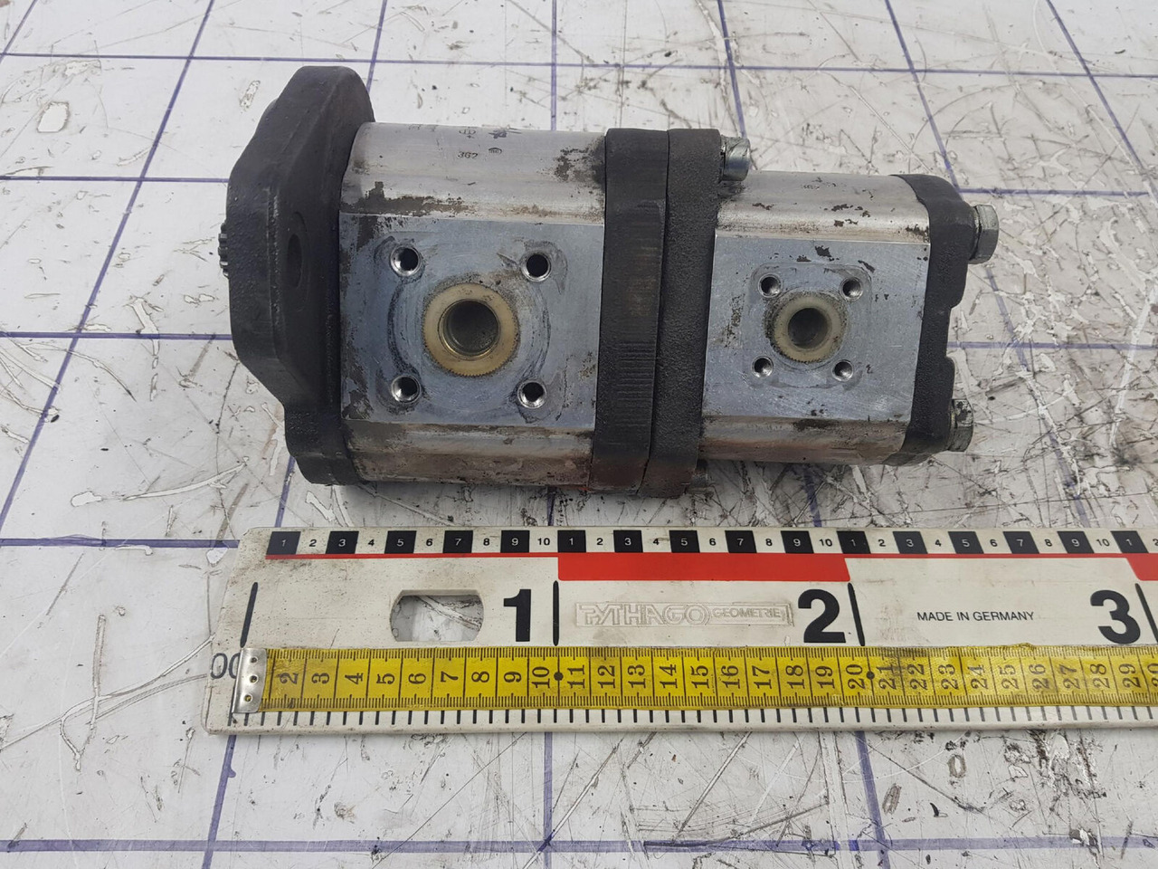 Bosch LTM 1060/2 TWO-STAGE PUMP - Hidraulikus szivattyú - Daru: 1 kép. Bosch LTM 1060/2 TWO-STAGE PUMP - Hidraulikus szivattyú - Daru: 1 kép.