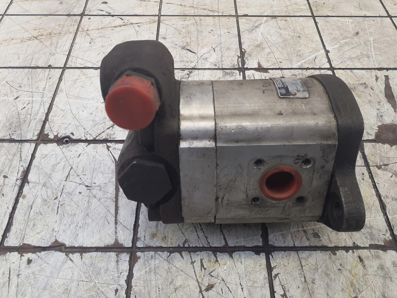 Bosch LTM 1090 emergency steering pump - Szervószivattyú - Autódaru: 4 kép. Bosch LTM 1090 emergency steering pump - Szervószivattyú - Autódaru: 4 kép.
