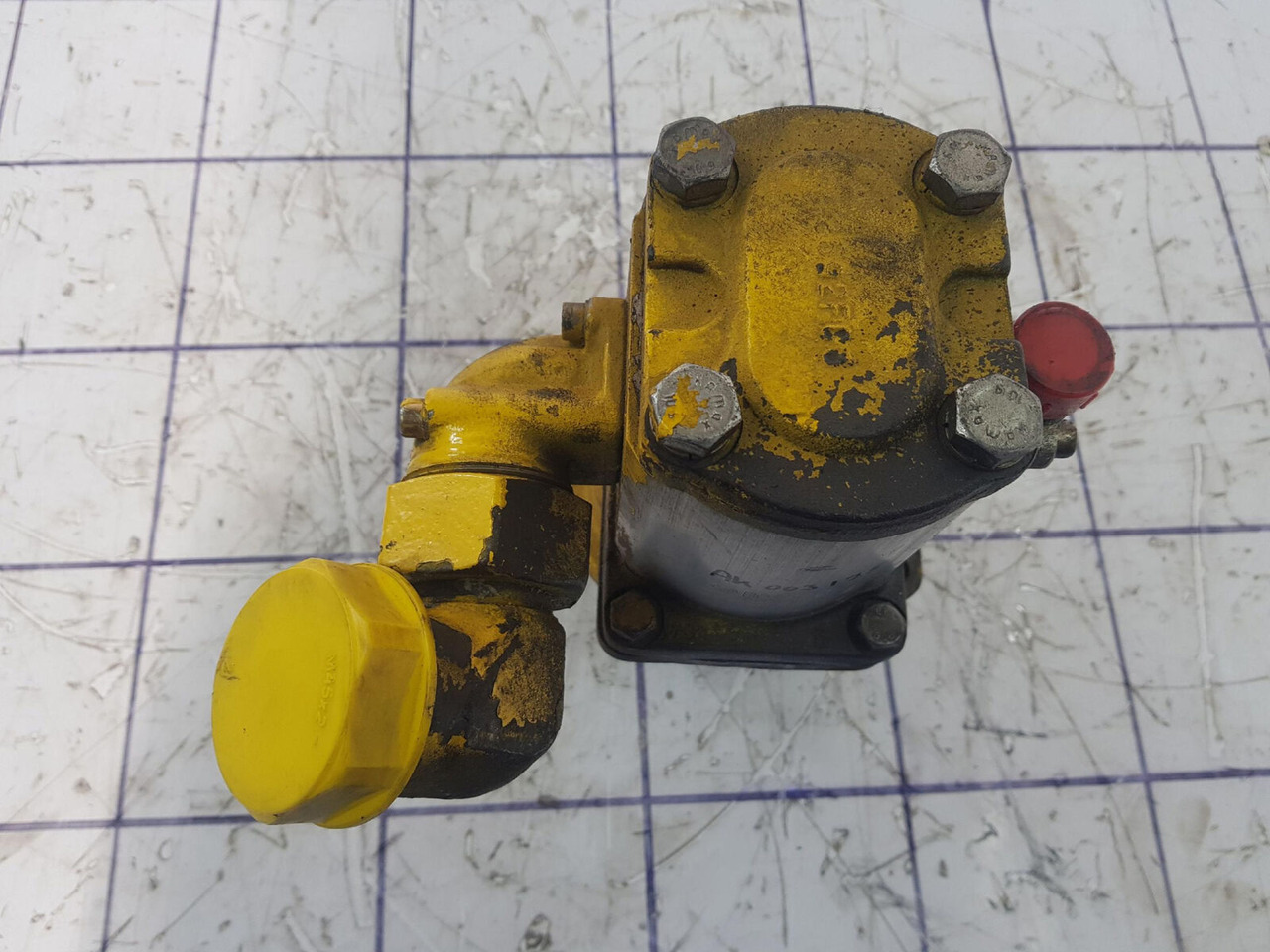 Bosch PTO with Bosch gear pump - Hidraulikus szivattyú - Daru: 4 kép. Bosch PTO with Bosch gear pump - Hidraulikus szivattyú - Daru: 4 kép.