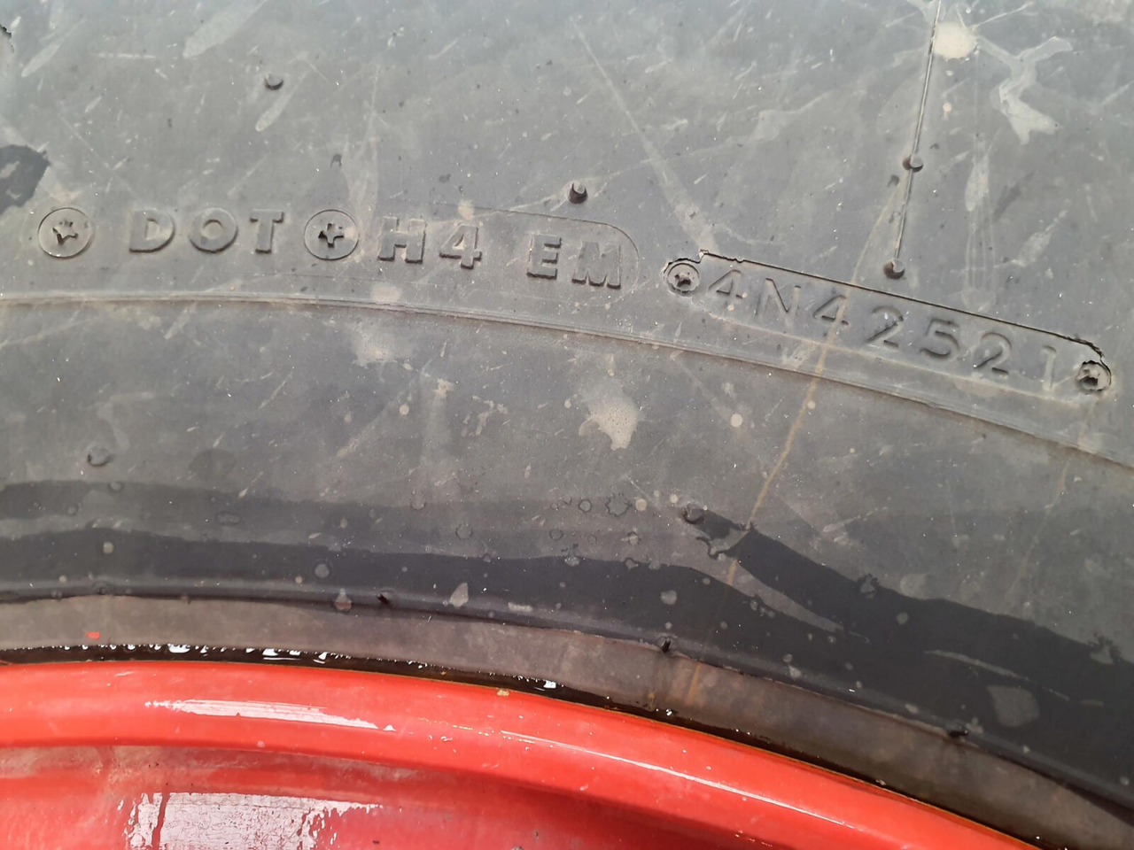 Bridgestone Wheel 445/95R25 10 12 1p - Komplett kerék - Daru: 3 kép. Bridgestone Wheel 445/95R25 10 12 1p - Komplett kerék - Daru: 3 kép.