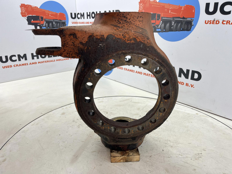 Faun RTF 50 Steering knuckle 16 holes axle 3 right - Csonkállvány: 2 kép. Faun RTF 50 Steering knuckle 16 holes axle 3 right - Csonkállvány: 2 kép.