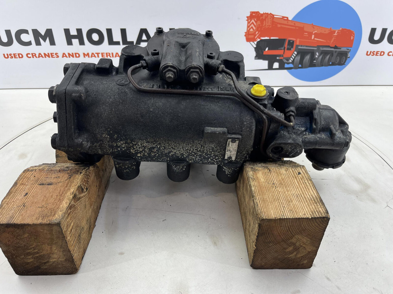 Grove GMK 2035 steering box - Kormánymű - Autódaru: 5 kép. Grove GMK 2035 steering box - Kormánymű - Autódaru: 5 kép.
