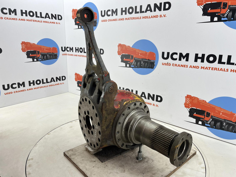Grove GMK 3050 Steering knuckle axle 1 and 2 left - Csonkállvány: 3 kép. Grove GMK 3050 Steering knuckle axle 1 and 2 left - Csonkállvány: 3 kép.