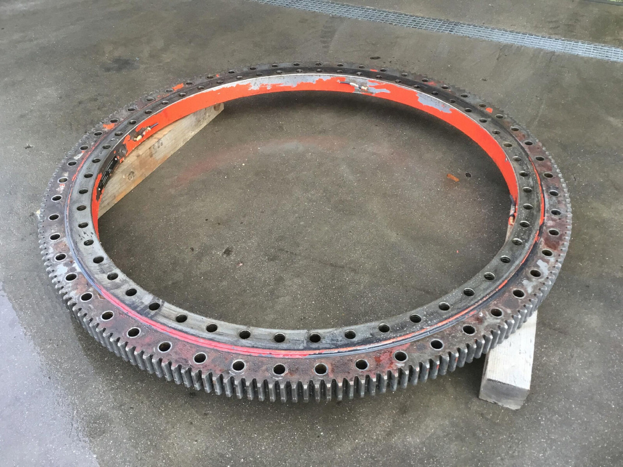 Grove GMK 3055 Slew ring - Elforduló gyűrű - Autódaru: 1 kép. Grove GMK 3055 Slew ring - Elforduló gyűrű - Autódaru: 1 kép.