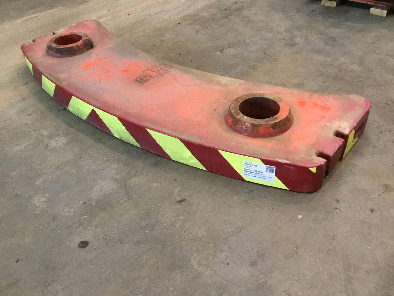 Grove GMK 3055 counterweight 2 ton - Ellensúly - Autódaru: 4 kép. Grove GMK 3055 counterweight 2 ton - Ellensúly - Autódaru: 4 kép.