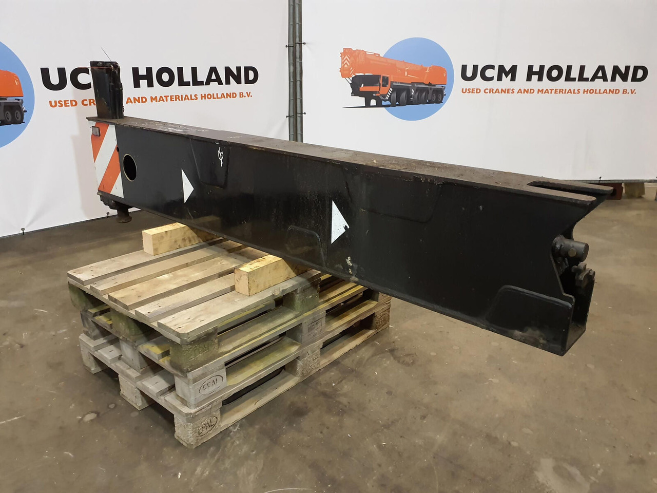 Grove GMK 3055 sliding beam complete rear - Felfüggesztés - Autódaru: 3 kép. Grove GMK 3055 sliding beam complete rear - Felfüggesztés - Autódaru: 3 kép.