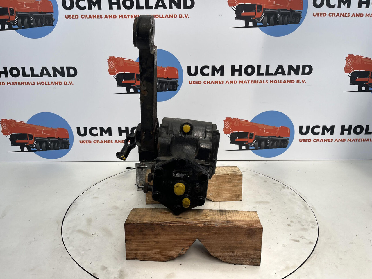 Grove GMK 3055 steering Box - Kormánymű - Autódaru: 4 kép. Grove GMK 3055 steering Box - Kormánymű - Autódaru: 4 kép.