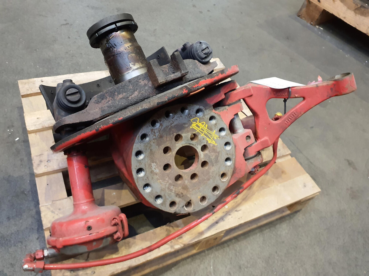 Grove GMK 5130-1 Megatrak axle house - Tengely és alkatrészek - Autódaru: 2 kép. Grove GMK 5130-1 Megatrak axle house - Tengely és alkatrészek - Autódaru: 2 kép.