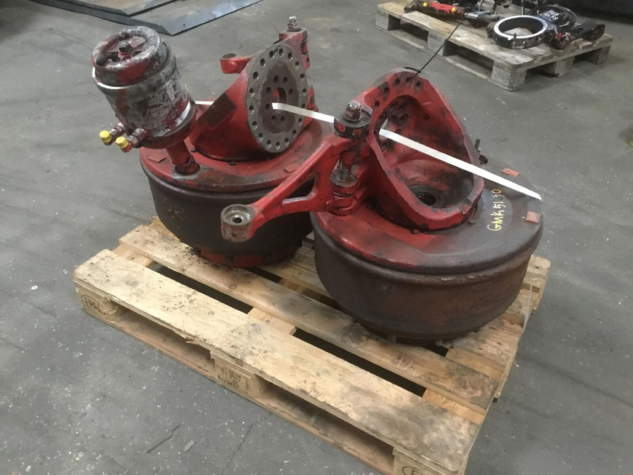 Grove GMK 5130-1 Megatrak axle house - Tengely és alkatrészek - Autódaru: 3 kép. Grove GMK 5130-1 Megatrak axle house - Tengely és alkatrészek - Autódaru: 3 kép.