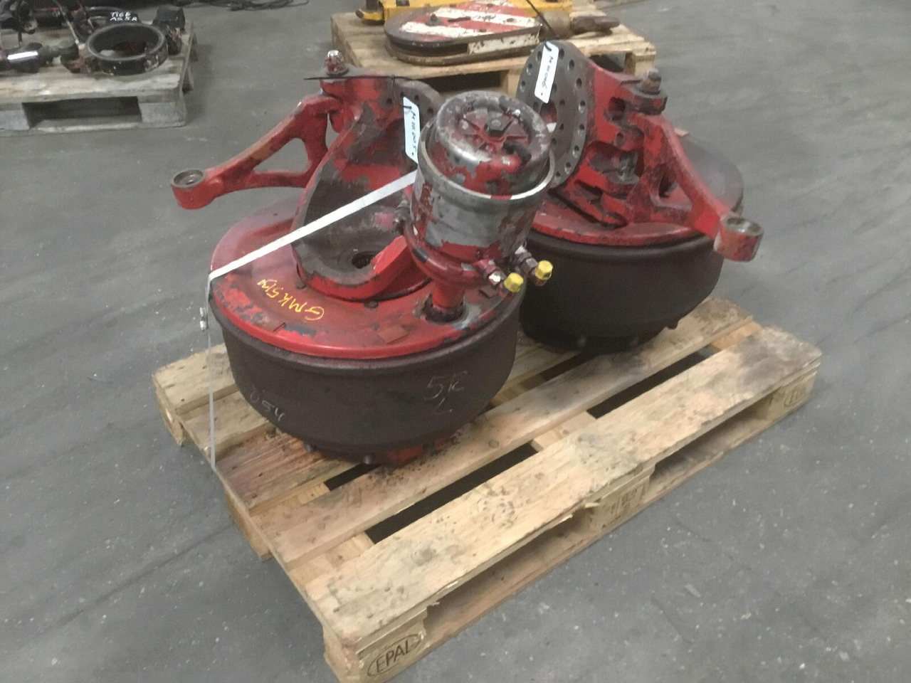 Grove GMK 5130-1 Megatrak axle house - Tengely és alkatrészek - Autódaru: 4 kép. Grove GMK 5130-1 Megatrak axle house - Tengely és alkatrészek - Autódaru: 4 kép.