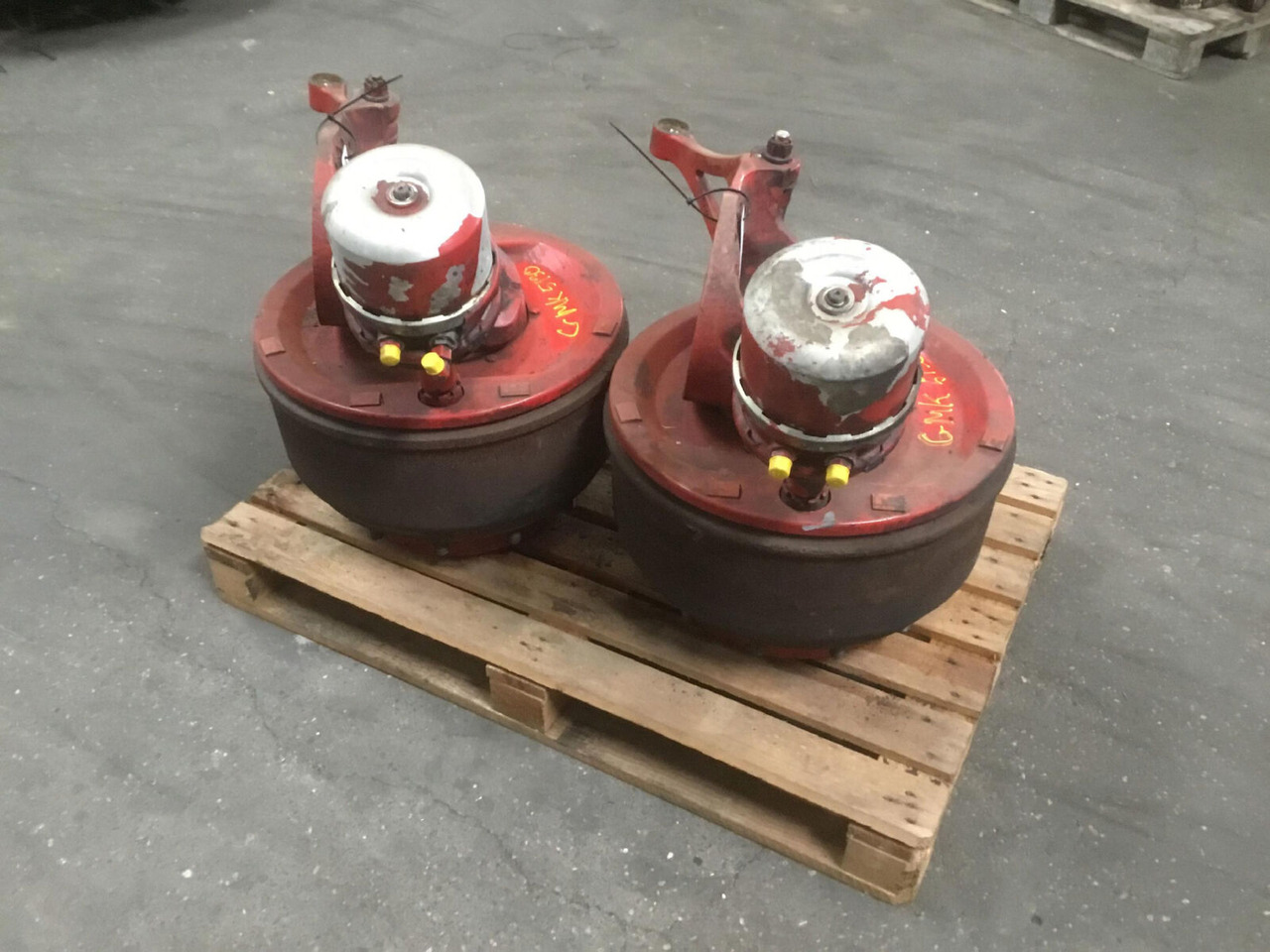 Grove GMK 5130-1 axle house - Tengely és alkatrészek - Autódaru: 2 kép. Grove GMK 5130-1 axle house - Tengely és alkatrészek - Autódaru: 2 kép.