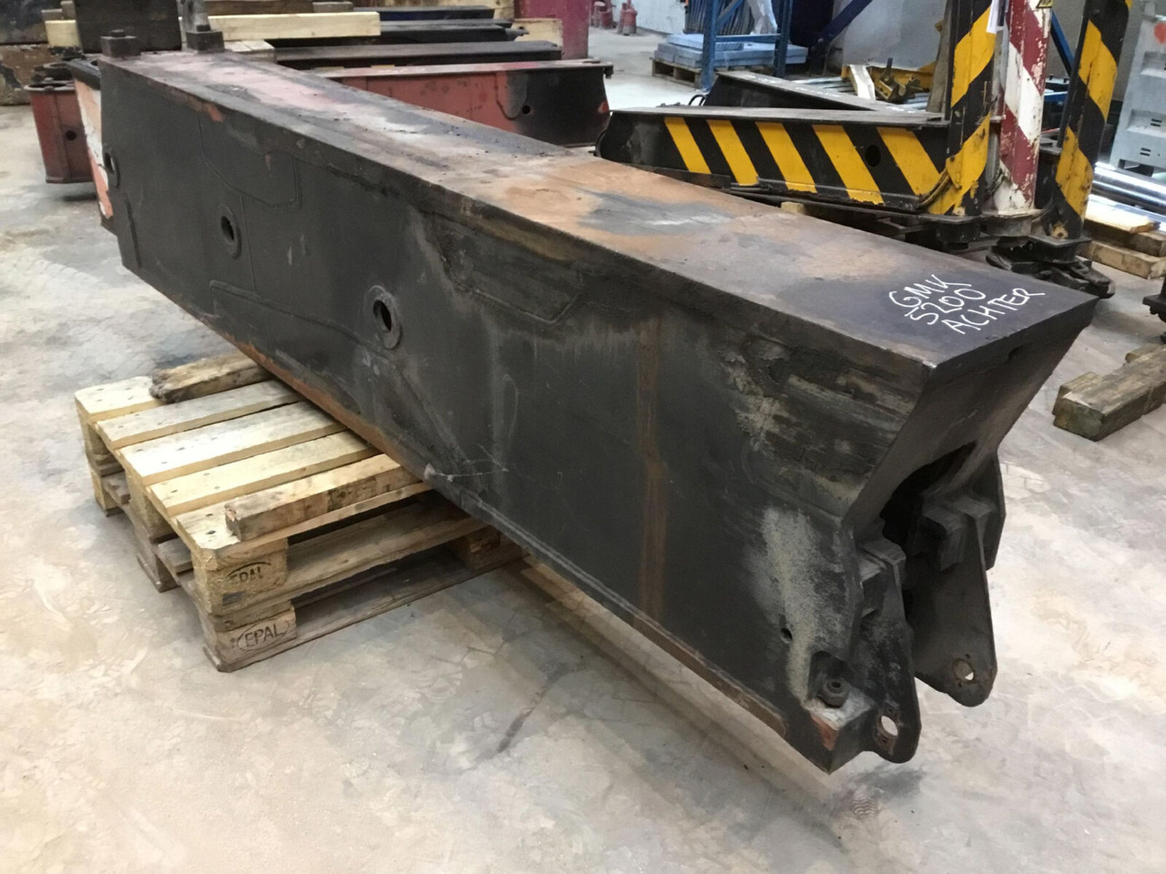 Grove GMK 5200 sliding beam rear - Felfüggesztés - Daru: 3 kép. Grove GMK 5200 sliding beam rear - Felfüggesztés - Daru: 3 kép.