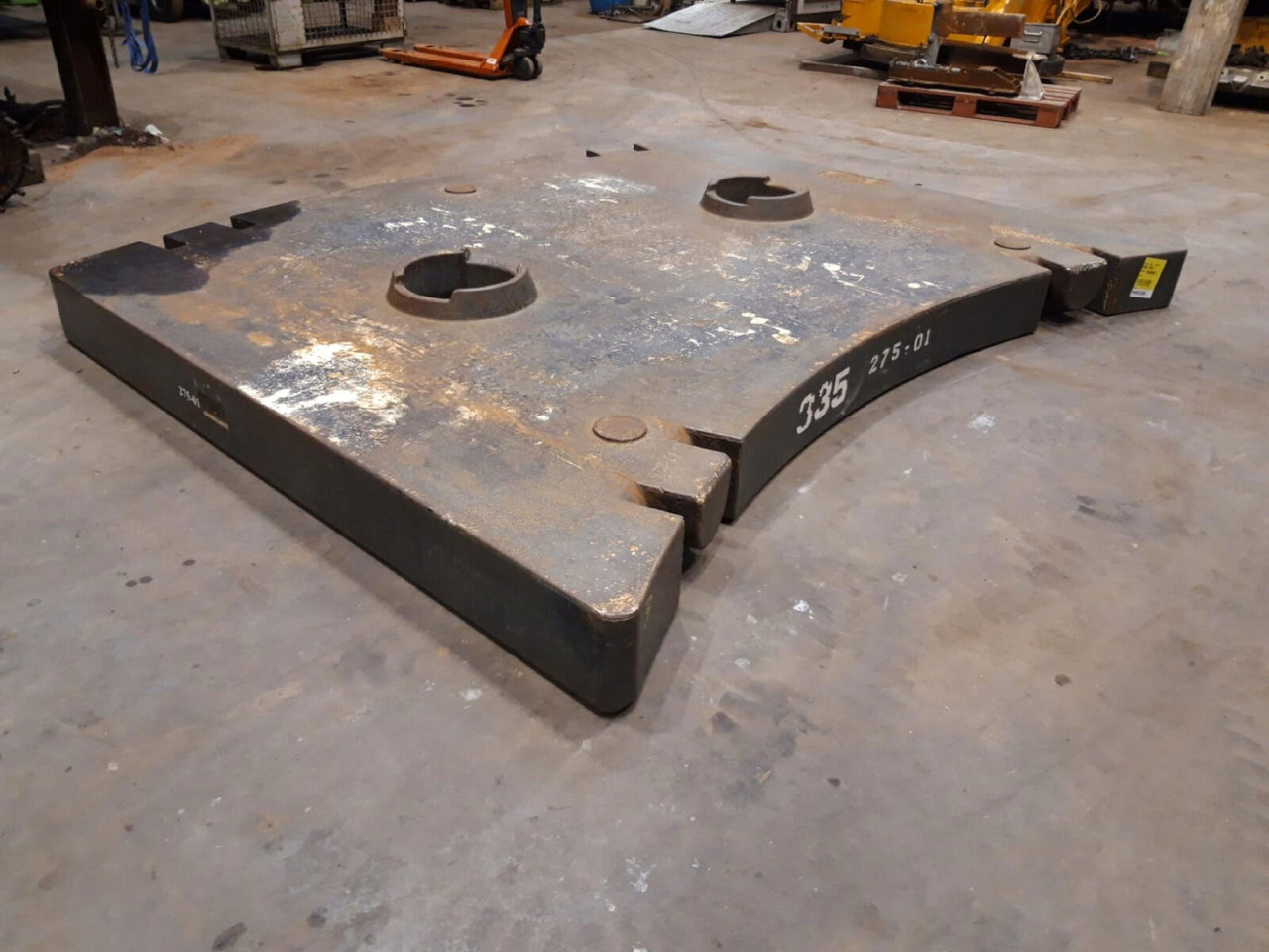 Grove GMK 5220 10 ton counterweight 10,0 ton - Ellensúly - Autódaru: 3 kép. Grove GMK 5220 10 ton counterweight 10,0 ton - Ellensúly - Autódaru: 3 kép.