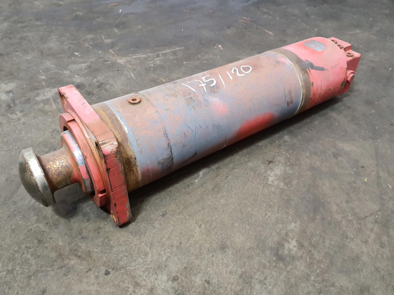 Grove GMK 5220, 5170 outrigger cylinder - Felfüggesztés - Autódaru: 4 kép. Grove GMK 5220, 5170 outrigger cylinder - Felfüggesztés - Autódaru: 4 kép.