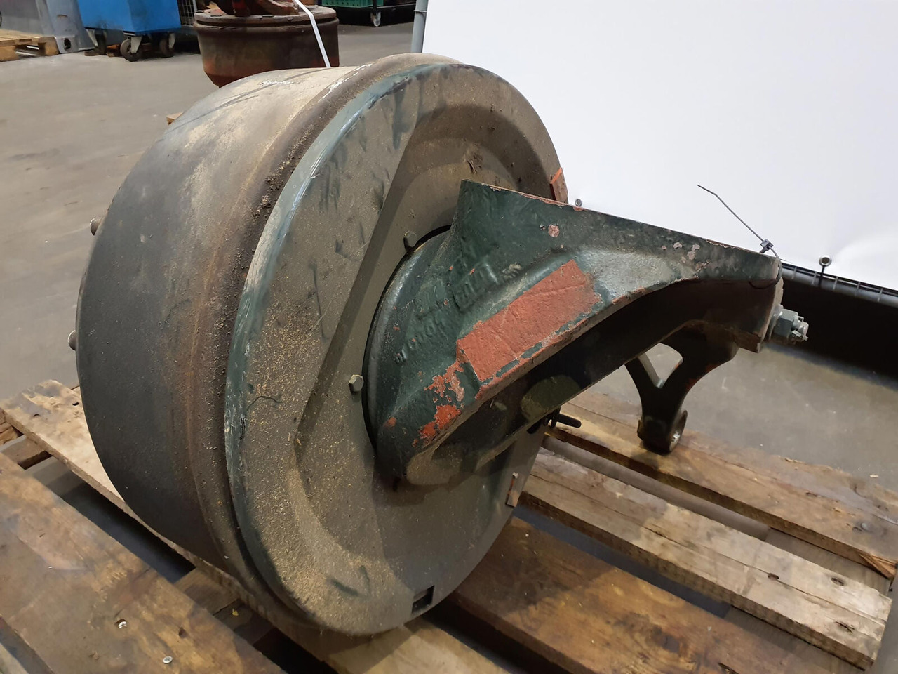 Grove GMK 5220 Megatrak axle housing - Tengely és alkatrészek - Autódaru: 2 kép. Grove GMK 5220 Megatrak axle housing - Tengely és alkatrészek - Autódaru: 2 kép.