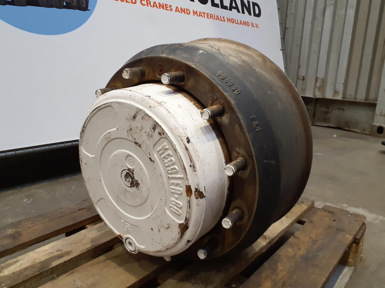 Grove GMK 5220 Megatrak axle housing - Tengely és alkatrészek - Autódaru: 1 kép. Grove GMK 5220 Megatrak axle housing - Tengely és alkatrészek - Autódaru: 1 kép.