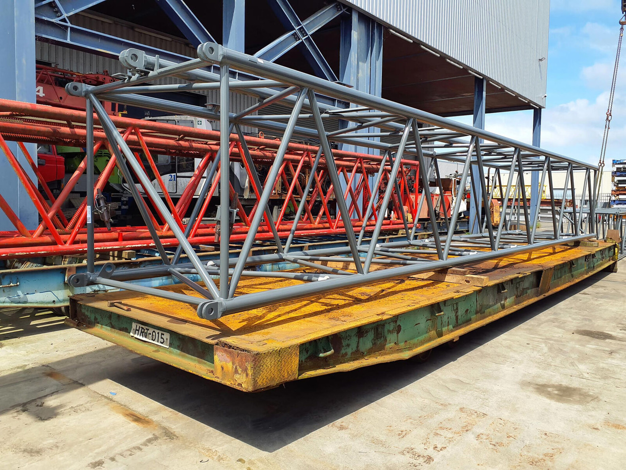 Grove GMK 6400 jib insert 12m F - Darugém - Autódaru: 2 kép. Grove GMK 6400 jib insert 12m F - Darugém - Autódaru: 2 kép.