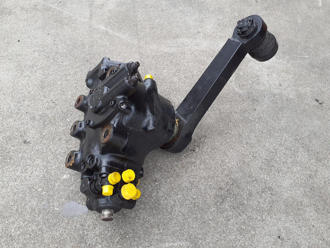 Grove GMK 6400 steering box servocom-zf - Kormánymű - Autódaru: 2 kép. Grove GMK 6400 steering box servocom-zf - Kormánymű - Autódaru: 2 kép.