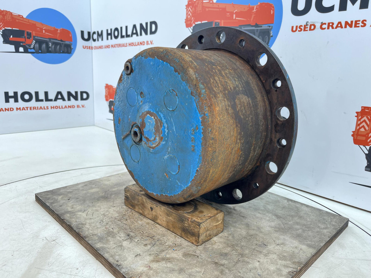 Kessler+Co Kessler planetary gear 22-25-74-40-4pl-H172-46 - Véglehajtás - Daru: 2 kép. Kessler+Co Kessler planetary gear 22-25-74-40-4pl-H172-46 - Véglehajtás - Daru: 2 kép.