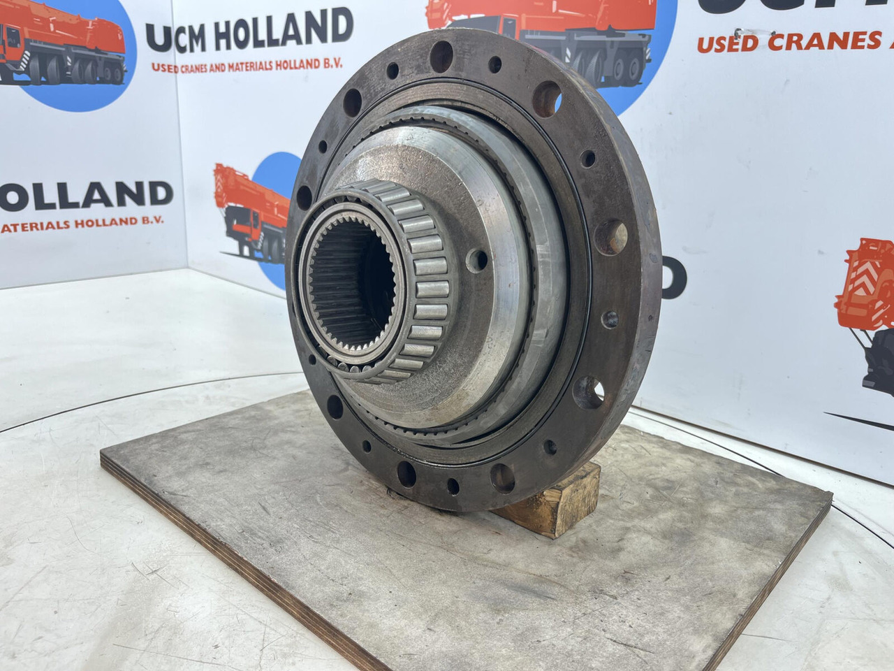 Kessler Planetary gear 17-24-67-32-3pl-H83-42 - Véglehajtás - Autódaru: 3 kép. Kessler Planetary gear 17-24-67-32-3pl-H83-42 - Véglehajtás - Autódaru: 3 kép.