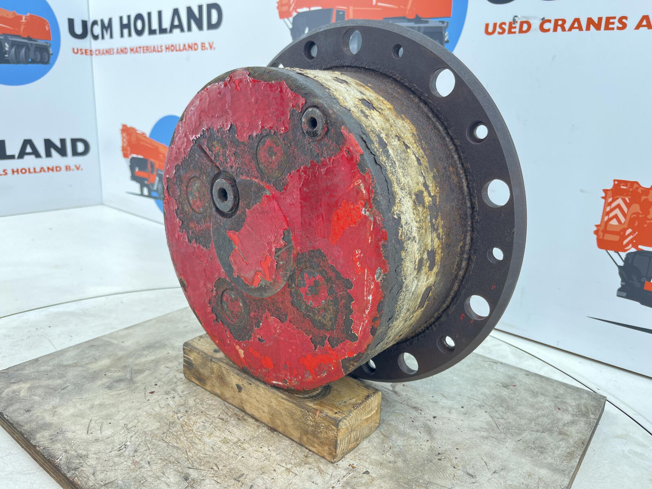Kessler planetary gear 21-21-63-40-4pl-H140-46 - Véglehajtás - Daru: 2 kép. Kessler planetary gear 21-21-63-40-4pl-H140-46 - Véglehajtás - Daru: 2 kép.