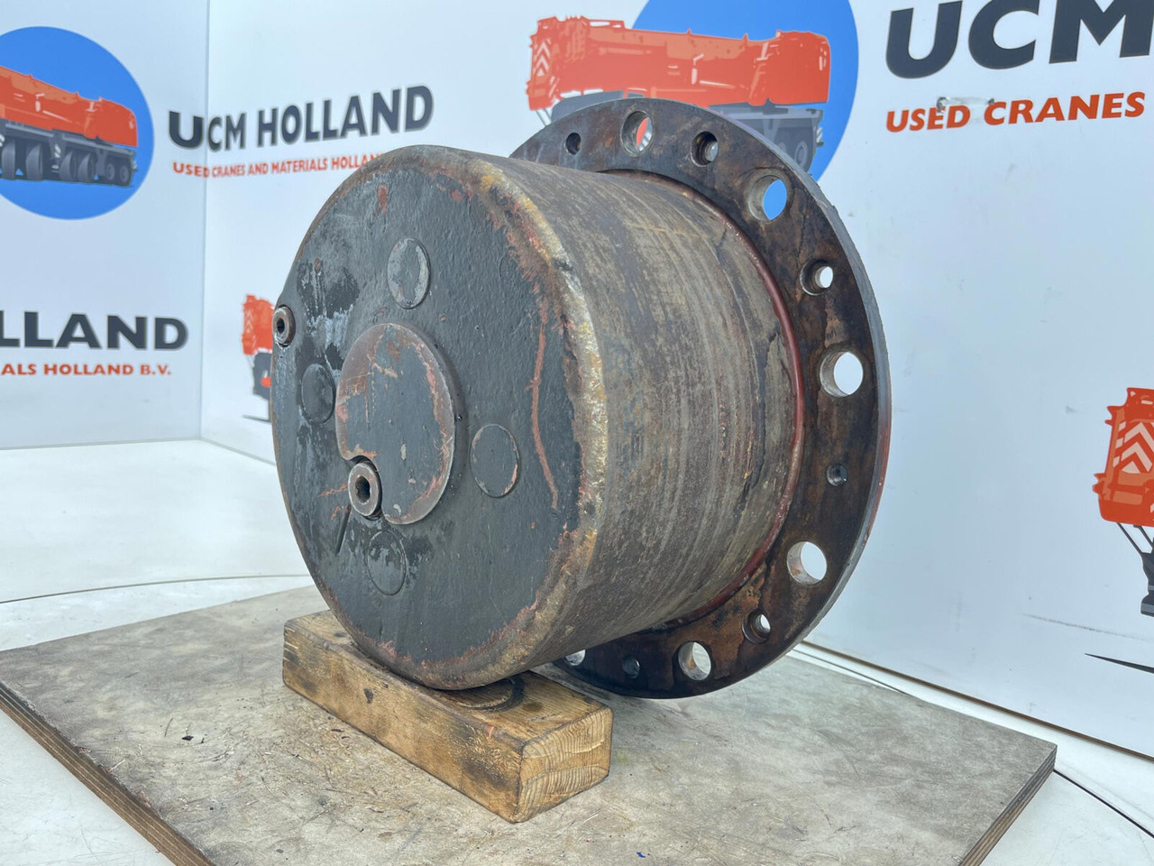 Kessler planetary gear 22-25-74-40-4pl-H172-46 - Véglehajtás - Daru: 2 kép. Kessler planetary gear 22-25-74-40-4pl-H172-46 - Véglehajtás - Daru: 2 kép.