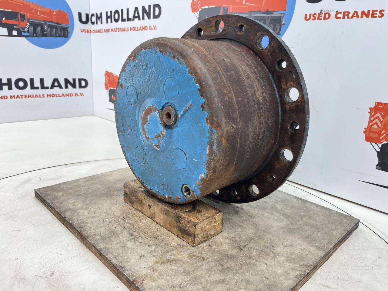 Kessler planetary gear 22-25-74-40-4pl-H172-46 - Véglehajtás - Daru: 2 kép. Kessler planetary gear 22-25-74-40-4pl-H172-46 - Véglehajtás - Daru: 2 kép.