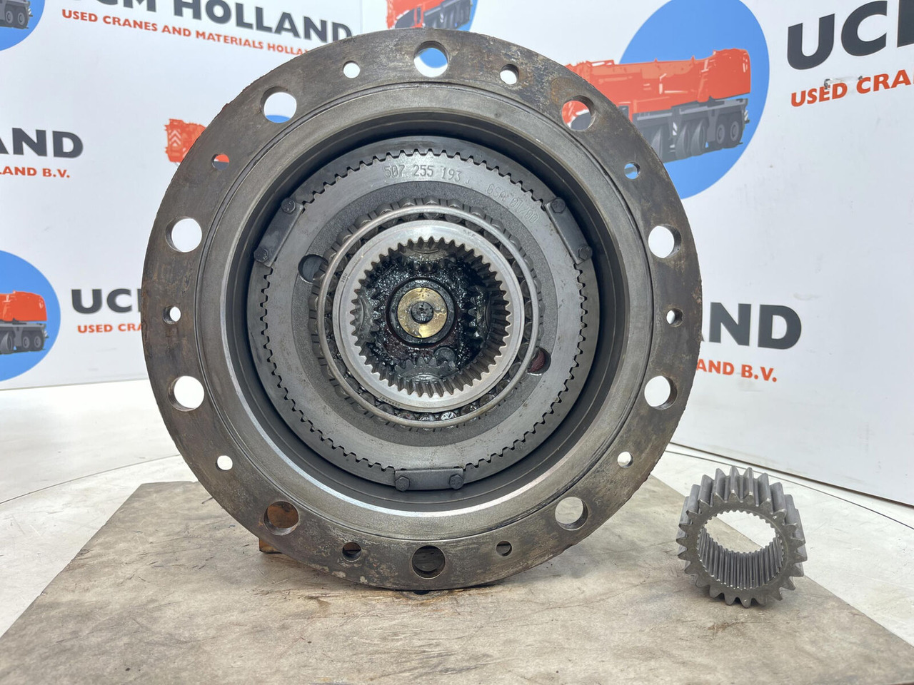 Kessler planetary gear 22-25-74-40-4pl-H172-46 - Véglehajtás - Daru: 5 kép. Kessler planetary gear 22-25-74-40-4pl-H172-46 - Véglehajtás - Daru: 5 kép.