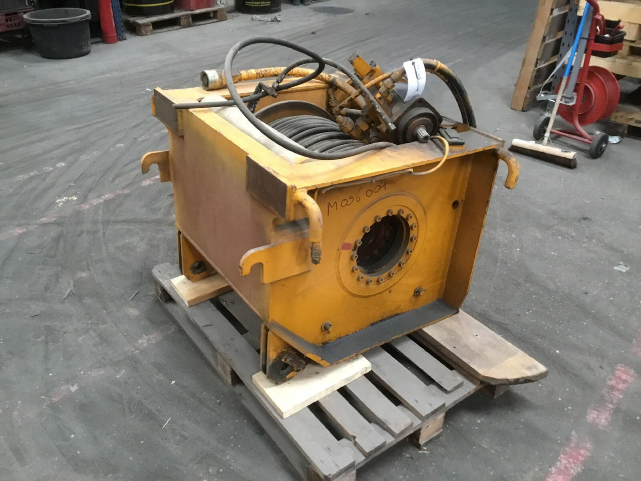 Krupp KMK 3045 4060 4070 winch - Csörlő - Autódaru: 1 kép. Krupp KMK 3045 4060 4070 winch - Csörlő - Autódaru: 1 kép.