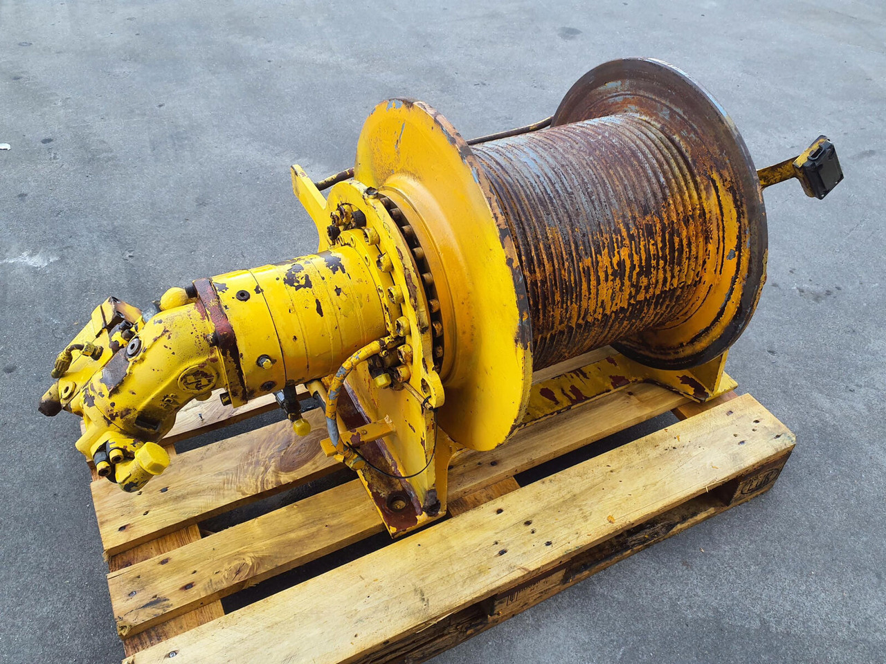 Krupp KMK 3050 winch 2 - Csörlő - Autódaru: 1 kép. Krupp KMK 3050 winch 2 - Csörlő - Autódaru: 1 kép.