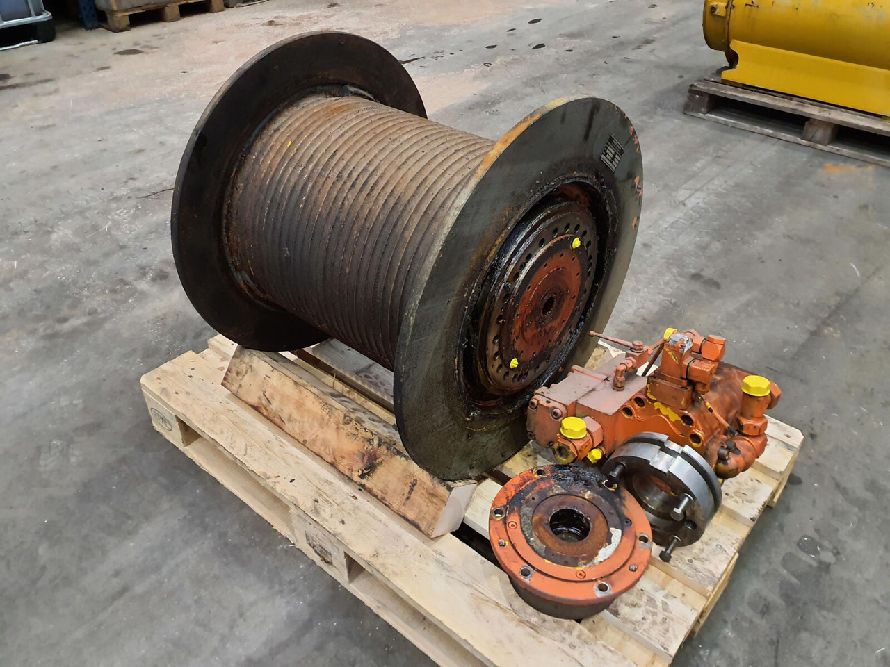 Krupp KMK 4070 complete winch - Csörlő - Autódaru: 1 kép. Krupp KMK 4070 complete winch - Csörlő - Autódaru: 1 kép.