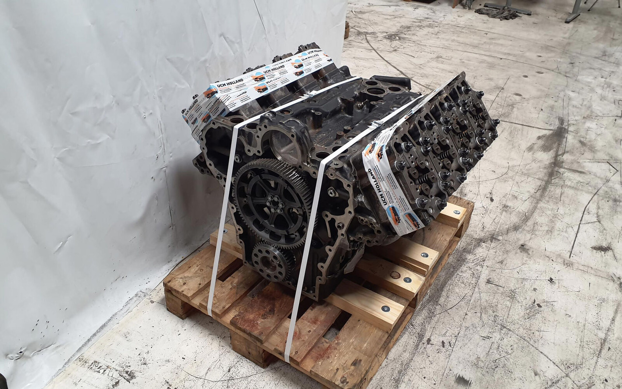 Liebherr D 9508 TI - Motor - Autódaru: 3 kép. Liebherr D 9508 TI - Motor - Autódaru: 3 kép.