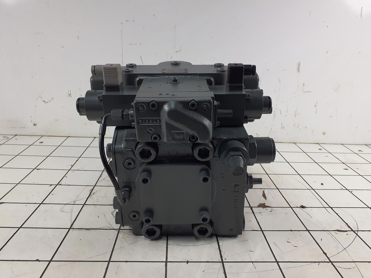 Liebherr Hydraulic Pump A4V250 - Hidraulikus szivattyú - Daru: 4 kép. Liebherr Hydraulic Pump A4V250 - Hidraulikus szivattyú - Daru: 4 kép.
