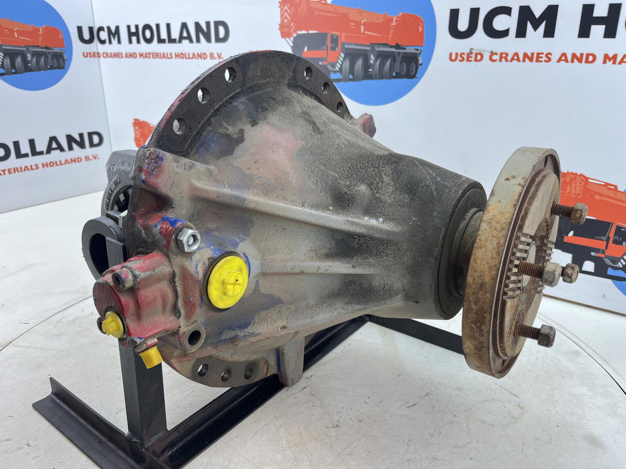 Liebherr LTM 1040-2.1 differential 12x35 axle 2 - Differenciálmű - Autódaru: 5 kép. Liebherr LTM 1040-2.1 differential 12x35 axle 2 - Differenciálmű - Autódaru: 5 kép.