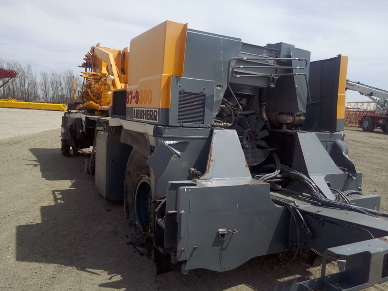 Liebherr LTM 1055-3.2 - Terepjáró autódaru: 4 kép. Liebherr LTM 1055-3.2 - Terepjáró autódaru: 4 kép.