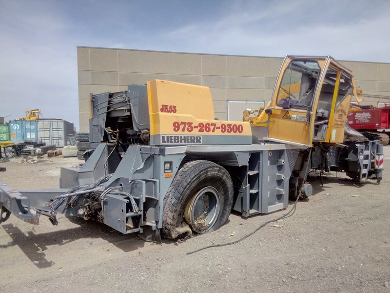 Liebherr LTM 1055-3.2 - Terepjáró autódaru: 1 kép. Liebherr LTM 1055-3.2 - Terepjáró autódaru: 1 kép.