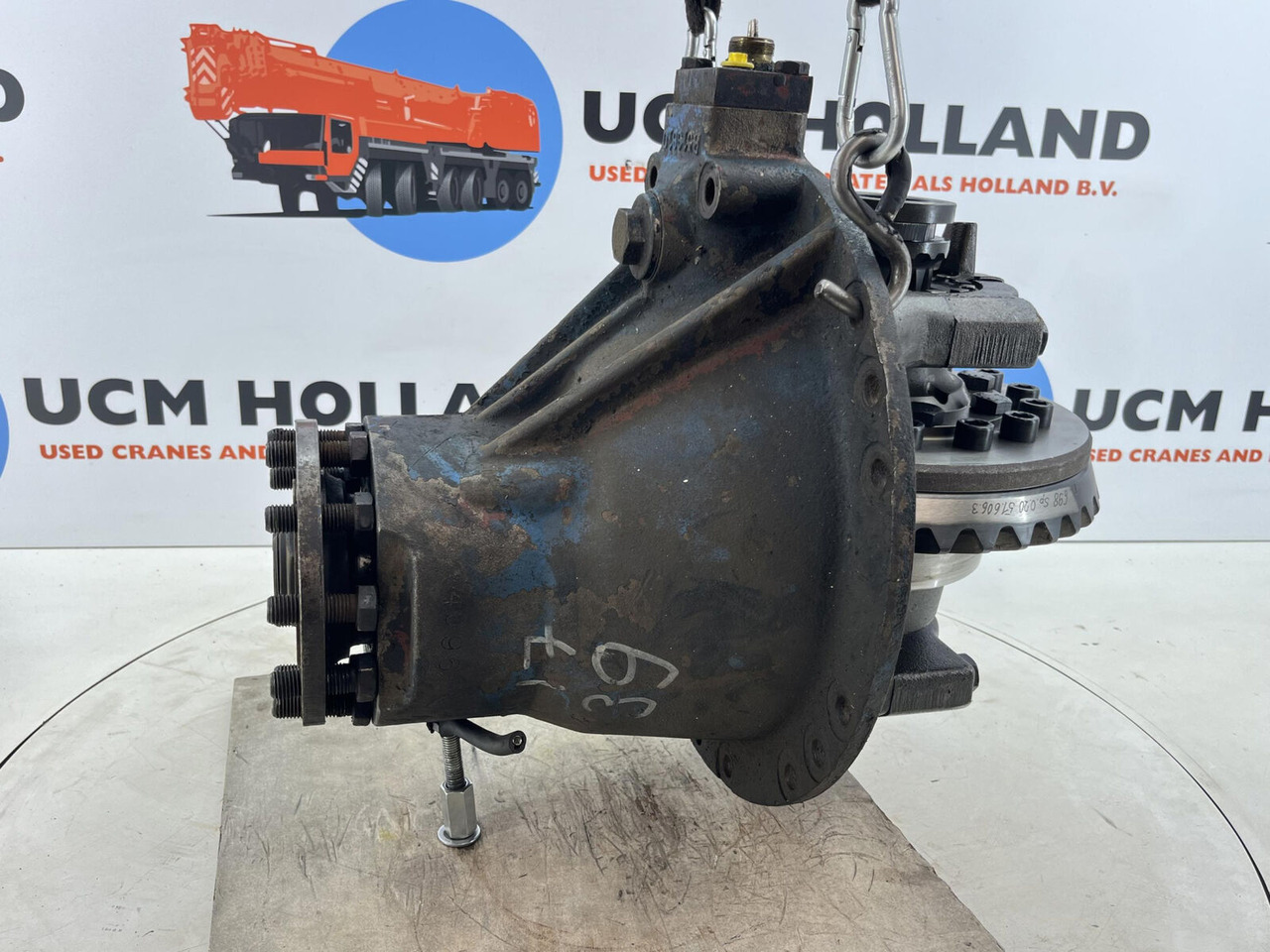 Liebherr LTM 1060 End differential 17x39 axle 1 - Differenciálmű - Autódaru: 5 kép. Liebherr LTM 1060 End differential 17x39 axle 1 - Differenciálmű - Autódaru: 5 kép.