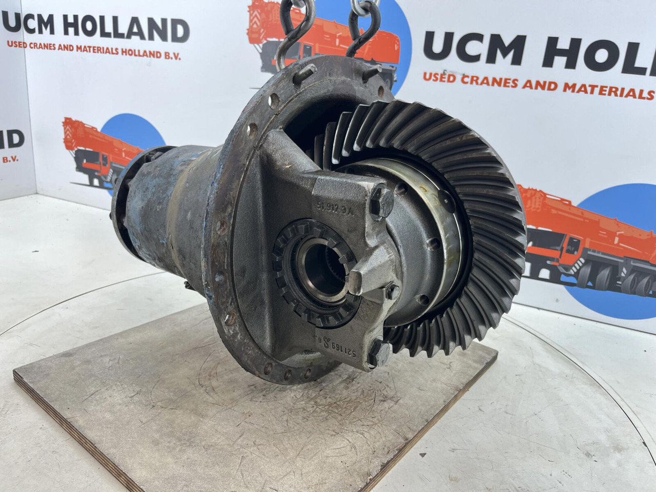Liebherr LTM 1060 End differential 17x39 axle 1 - Differenciálmű - Autódaru: 1 kép. Liebherr LTM 1060 End differential 17x39 axle 1 - Differenciálmű - Autódaru: 1 kép.