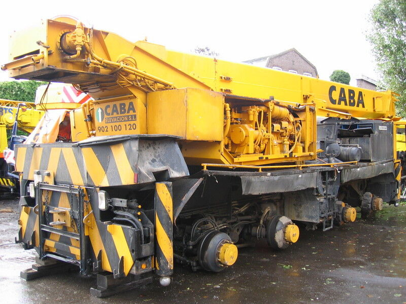 Liebherr LTM 1060 for parts - Autódaru: 2 kép. Liebherr LTM 1060 for parts - Autódaru: 2 kép.