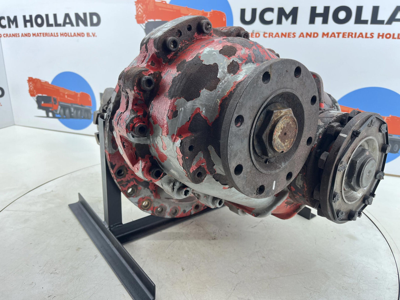 Liebherr LTM 1060 mid differential 13x35 axle 3 - Differenciálmű - Autódaru: 3 kép. Liebherr LTM 1060 mid differential 13x35 axle 3 - Differenciálmű - Autódaru: 3 kép.