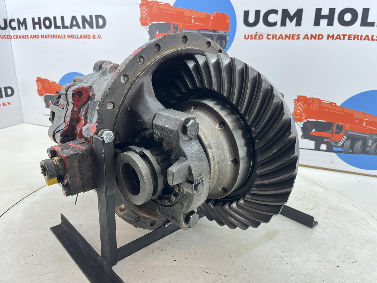 Liebherr LTM 1060 mid differential 13x35 axle 3 - Differenciálmű - Autódaru: 1 kép. Liebherr LTM 1060 mid differential 13x35 axle 3 - Differenciálmű - Autódaru: 1 kép.